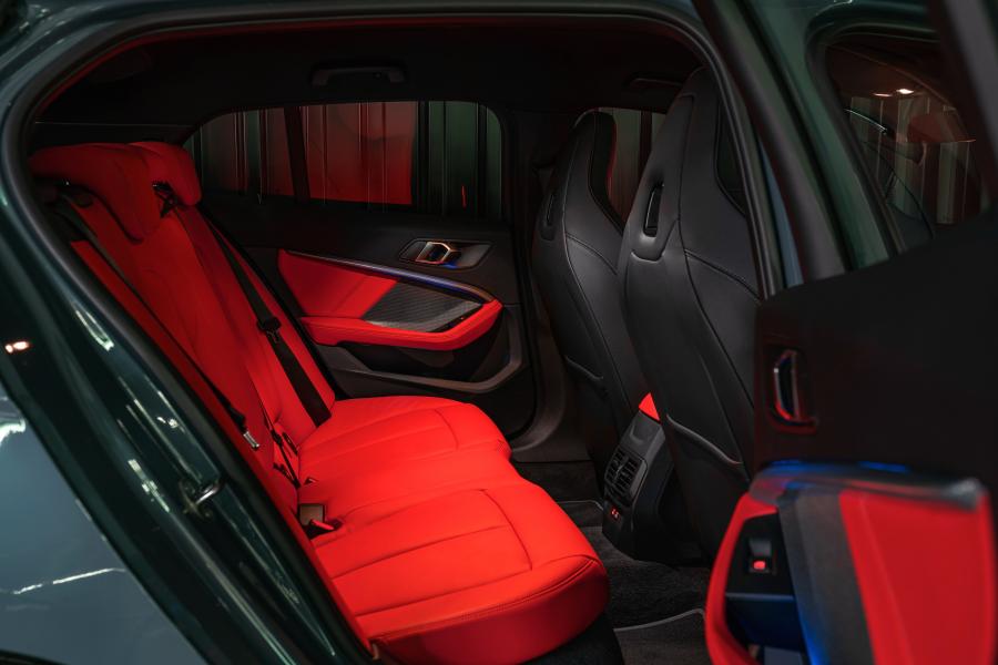 Интерьер BMW 118i M Sport (F40) 2019 года  (SG) (фото 4 из 13)